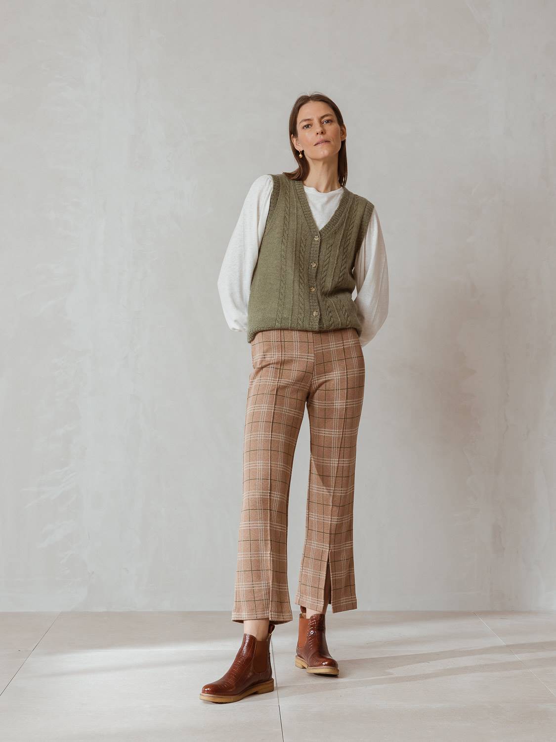 PANTALÓN CUADRO ABERTURAS