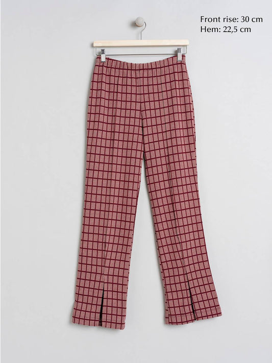 PANTALÓN CUADRO ABERTURAS
