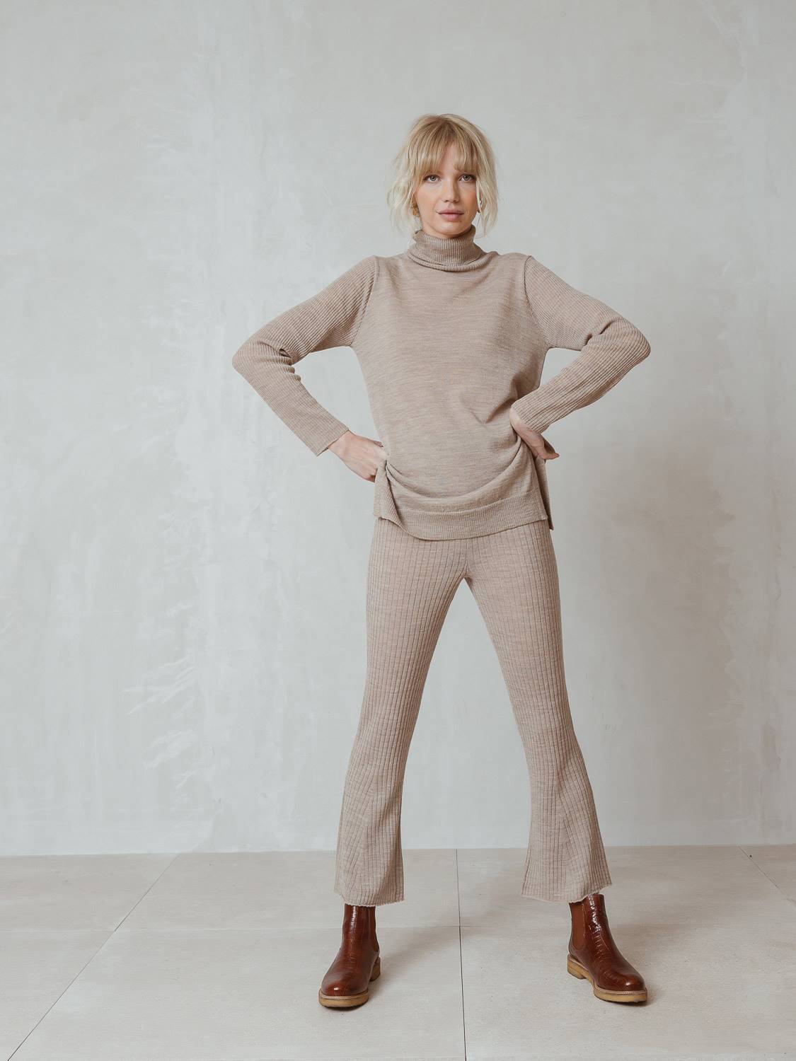 PANTALÓN FLARE CANALÉ