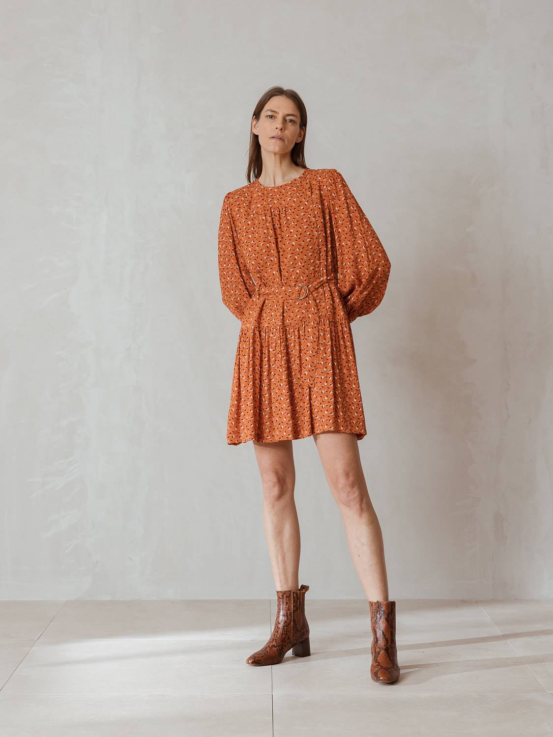 VESTIDO CORTO FLORAL