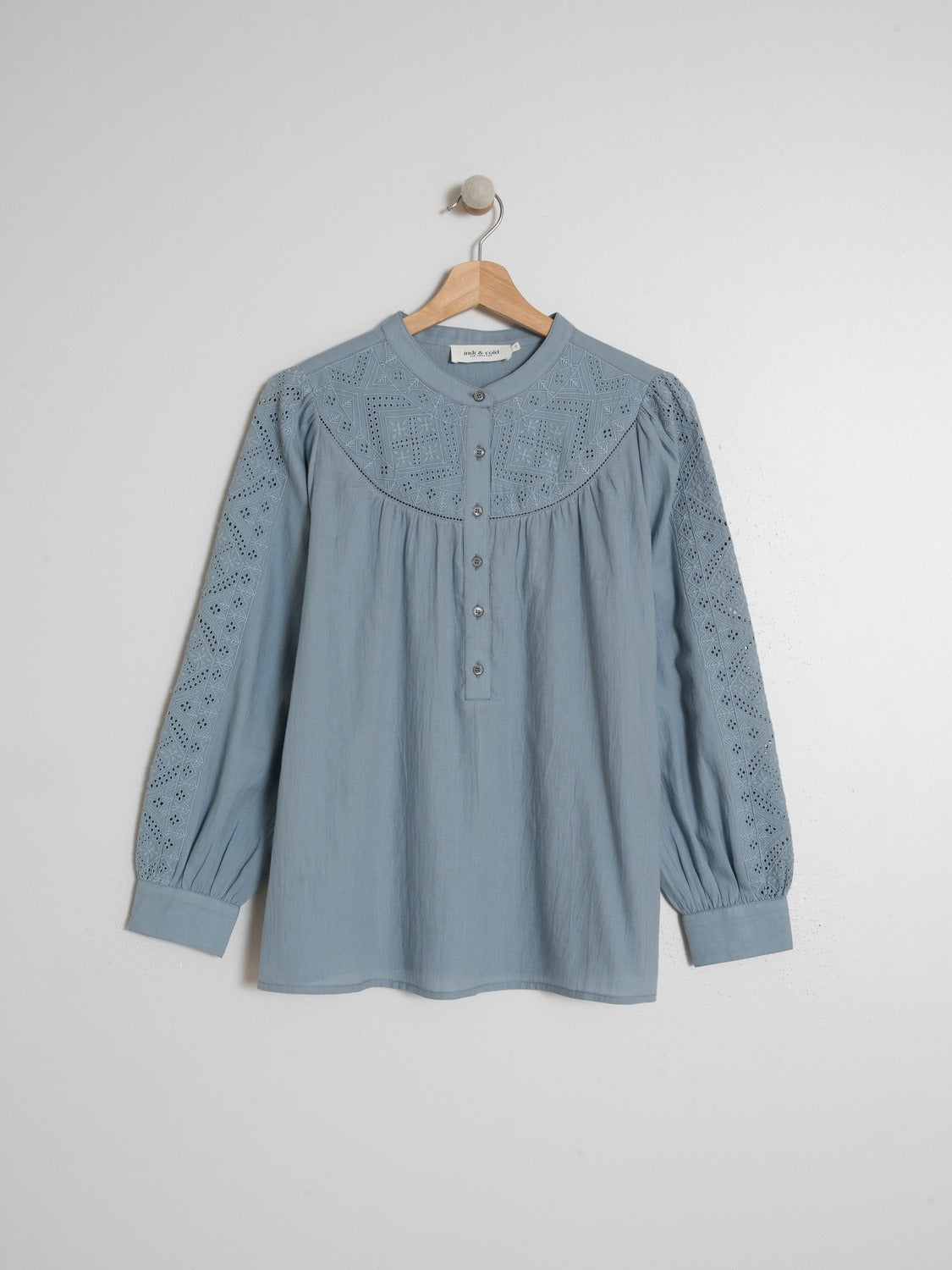 BLUSA ALGODÓN BORDADOS