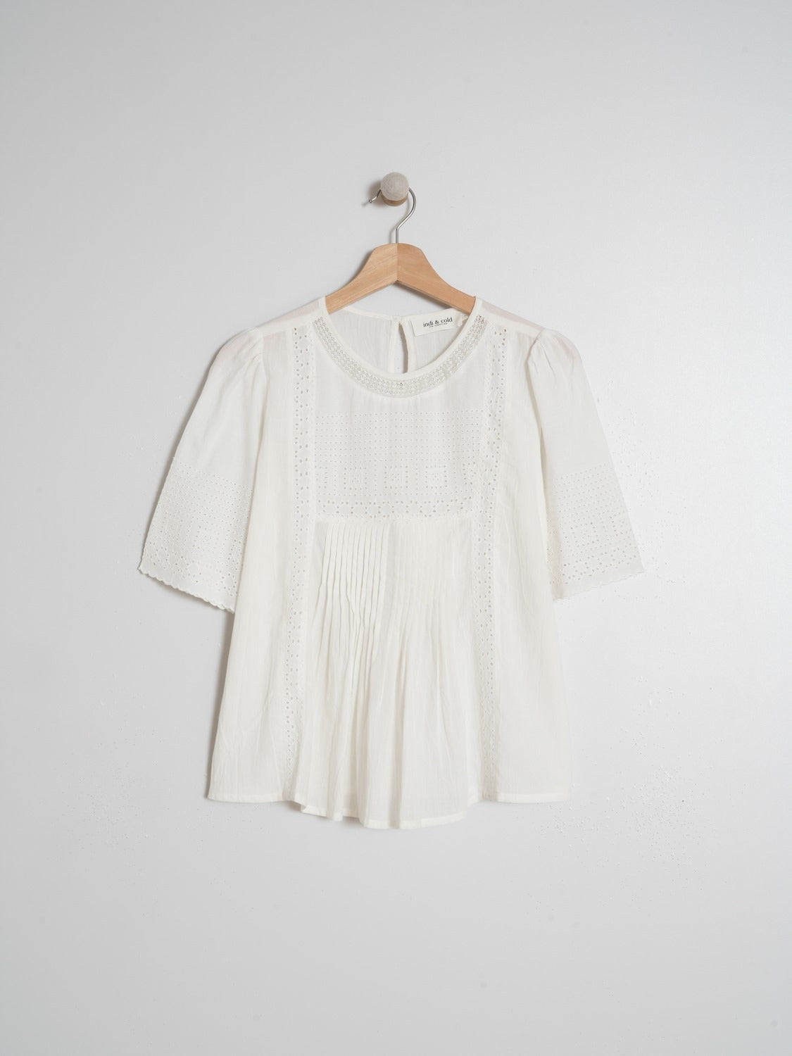 BLUSA ROMÁNTICA BORDADOS
