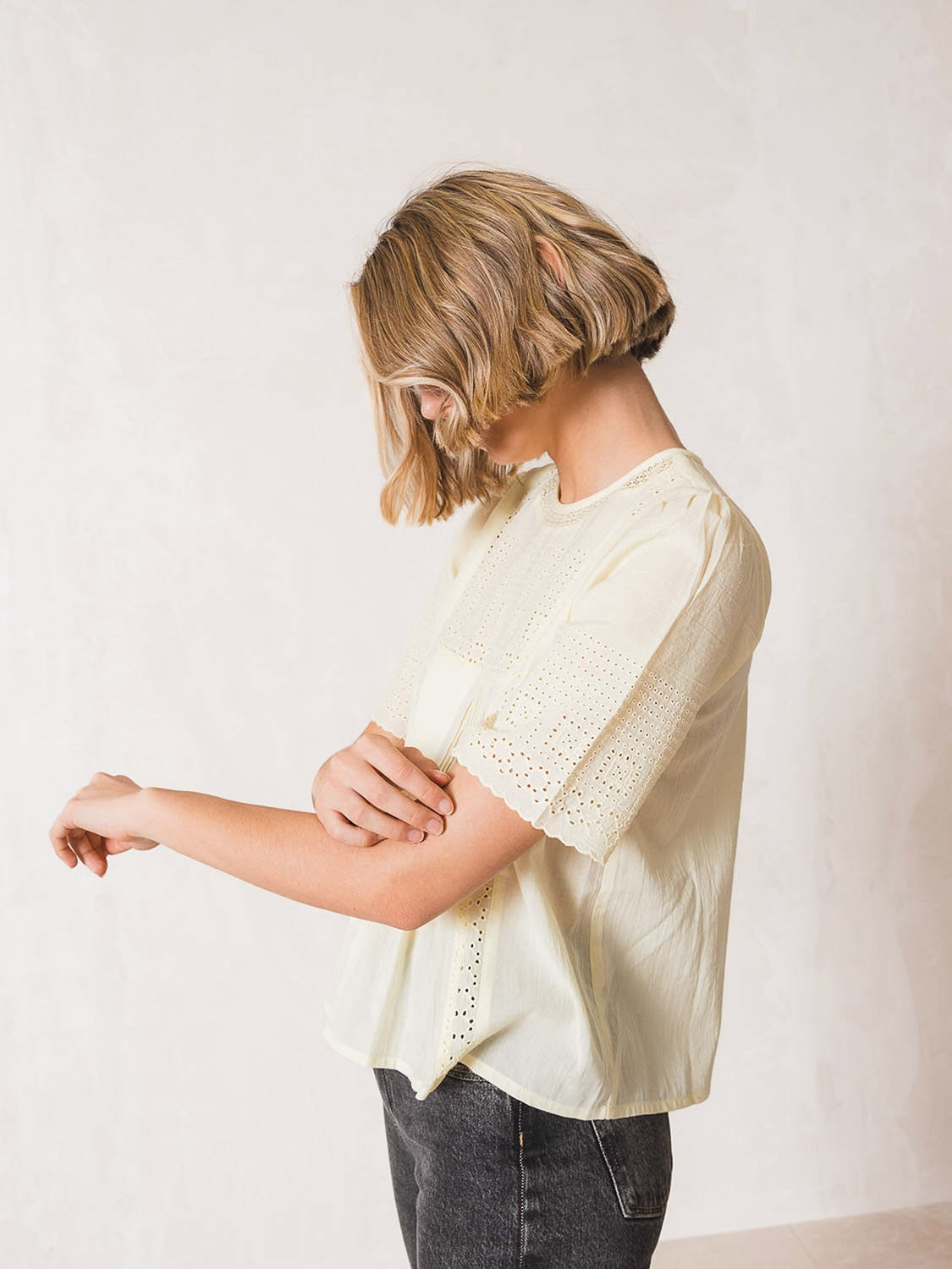 BLUSA ROMÁNTICA BORDADOS