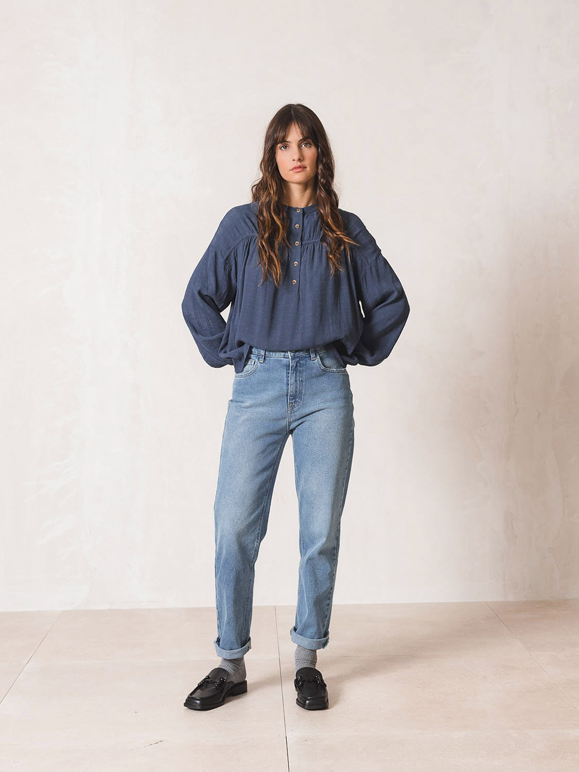 BLUSA DETALLES FRUNCIDOS