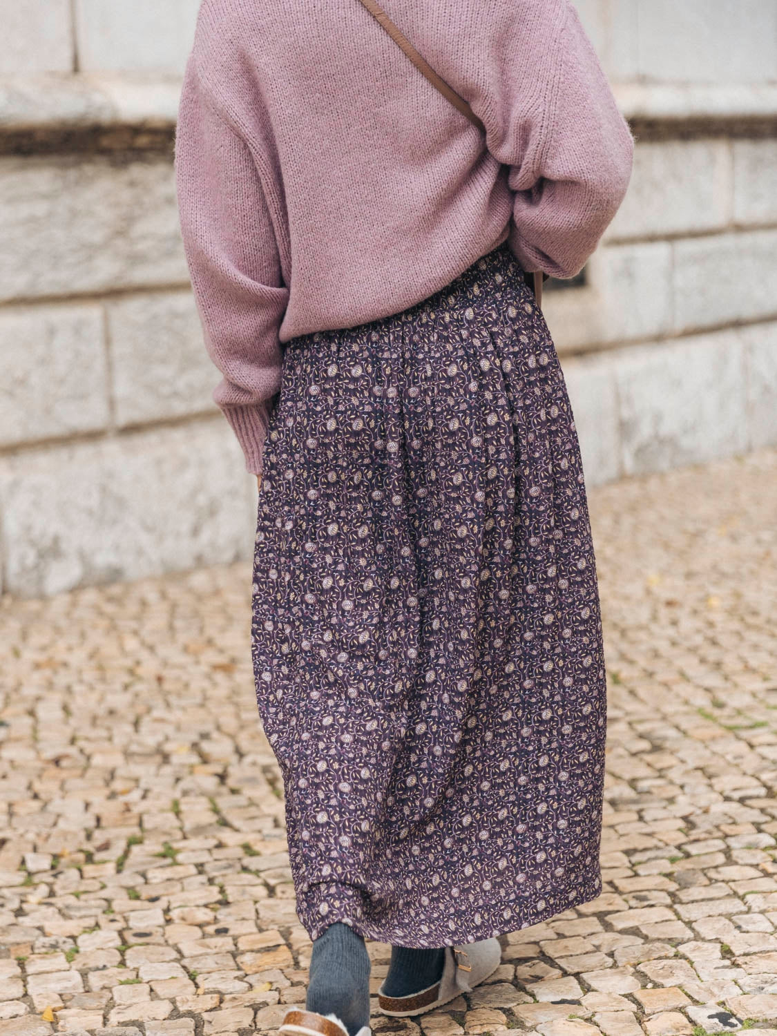 FALDA MIDI ENGOMADA