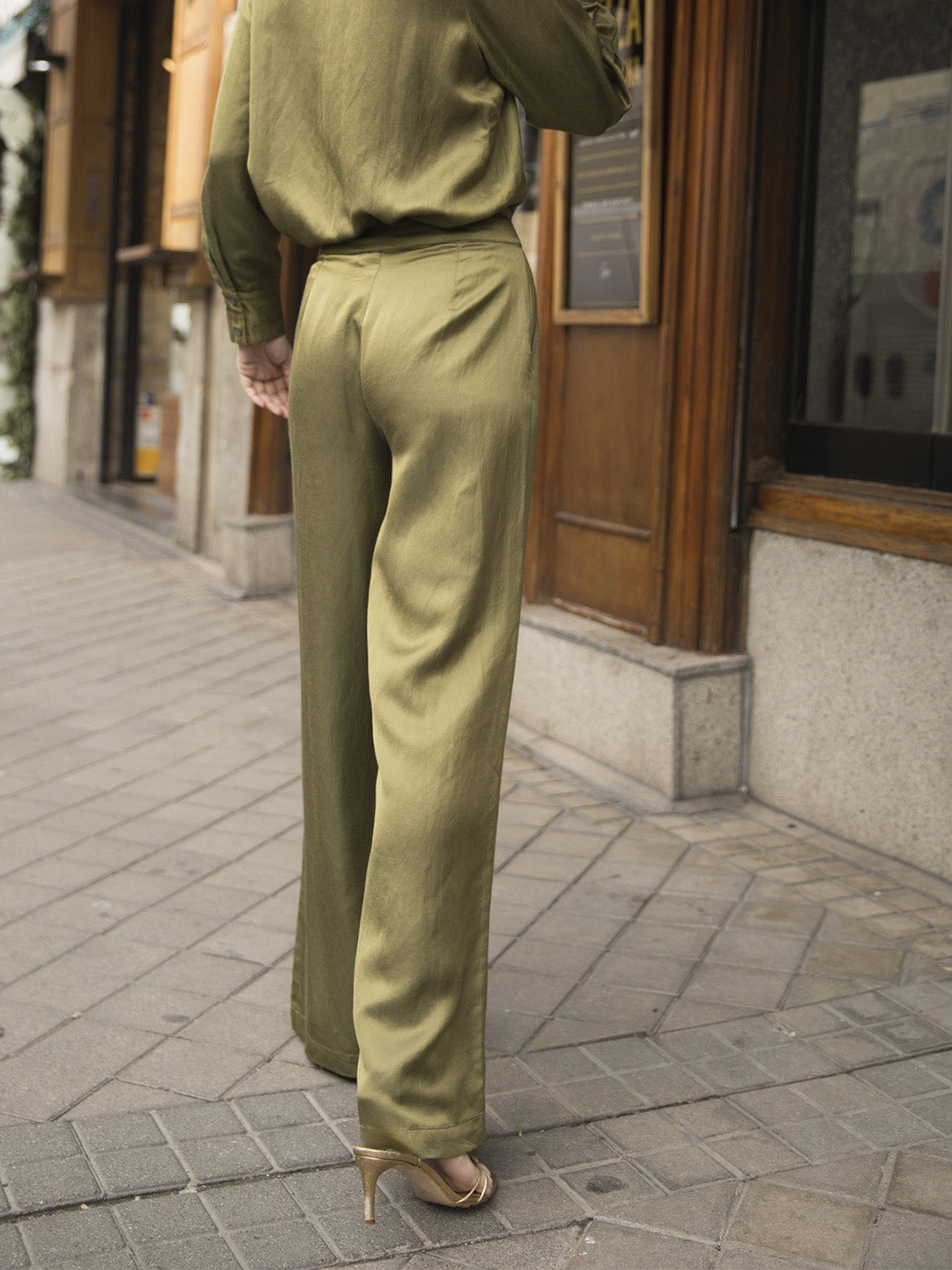 PANTALÓN FLUIDO SATINADO
