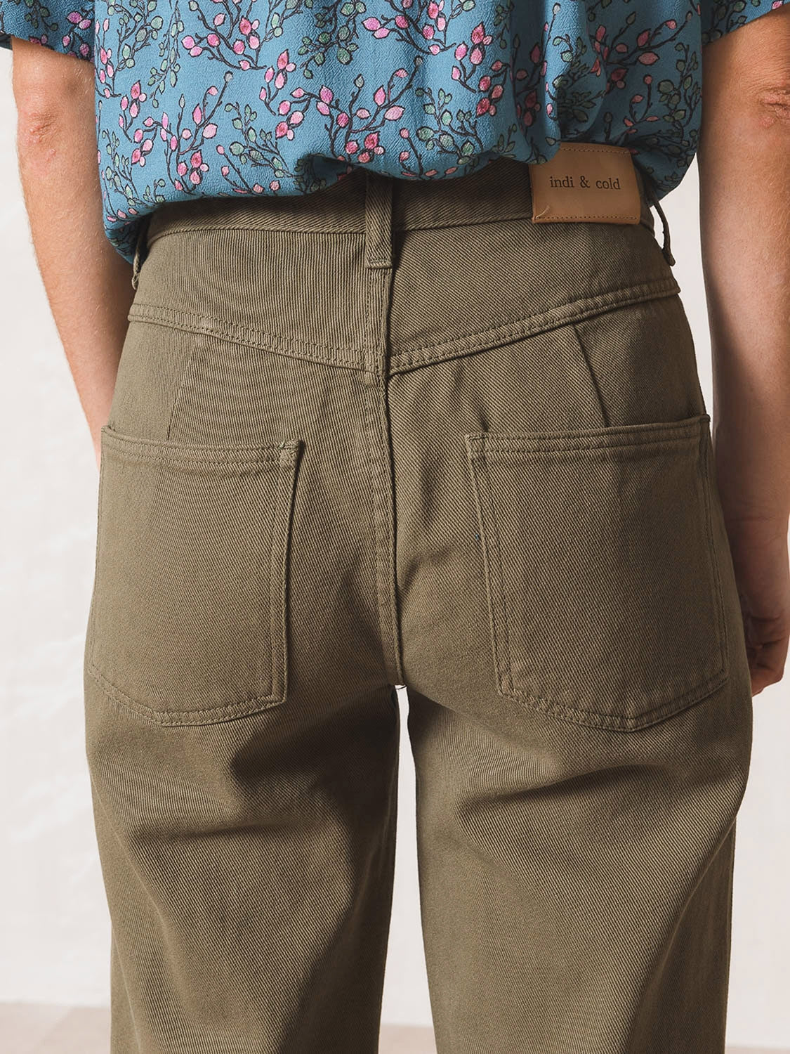 PANTALÓN SARGA NICO
