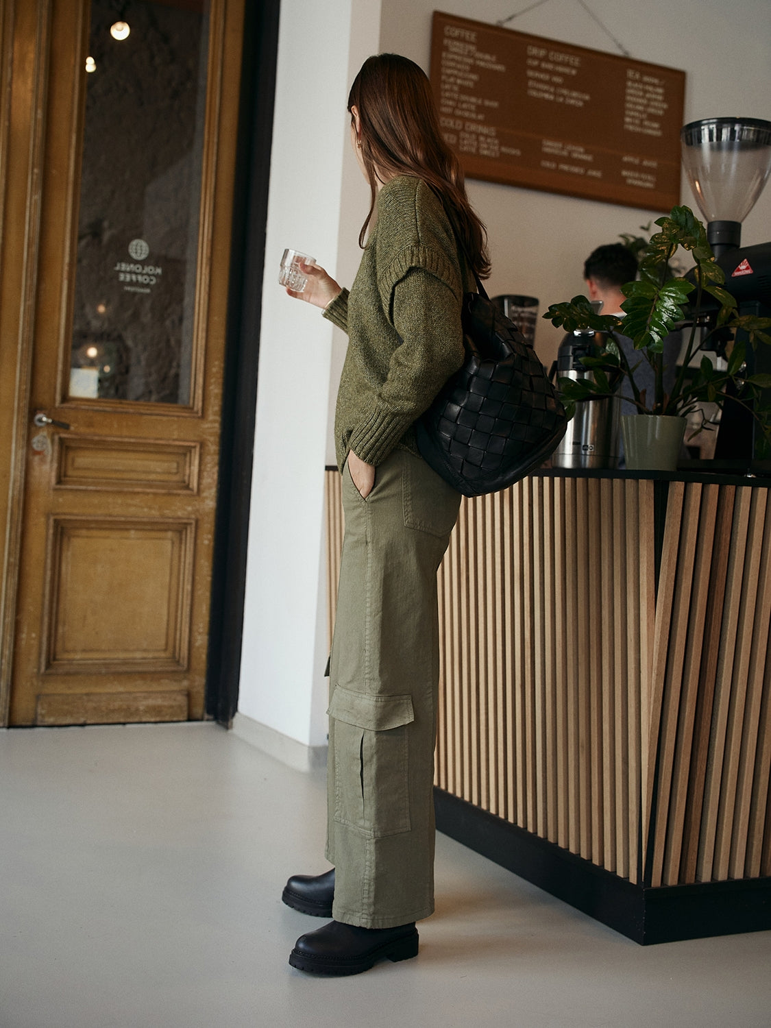 PANTALÓN CARGO TIRO ALTO