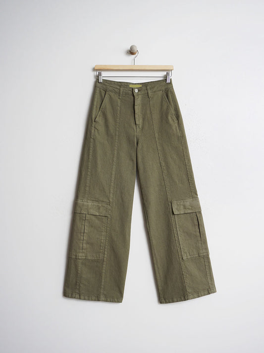 PANTALÓN CARGO TIRO ALTO