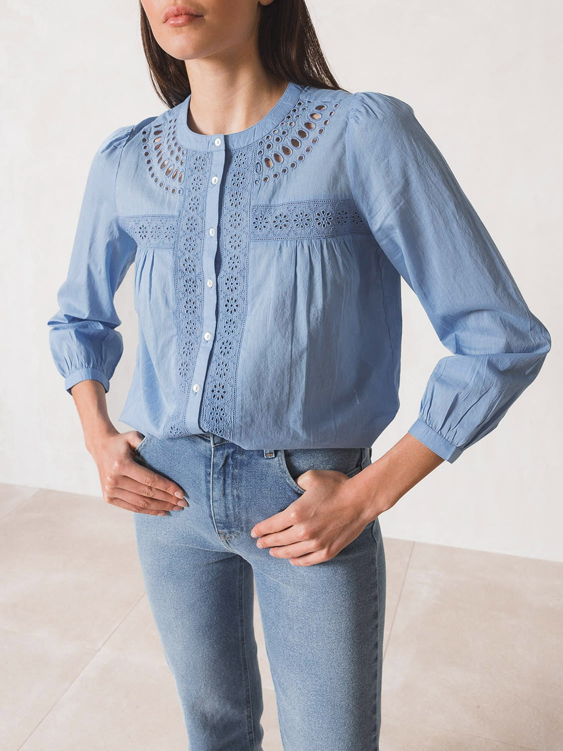 CAMISA  BORDADO SCHIFFLI