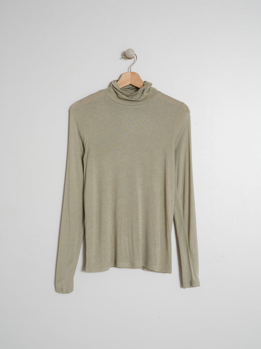 CAMISETA CUELLO VUELTO