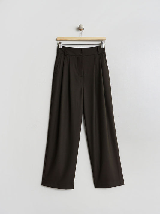PANTALÓN FLUÍDO PINZAS
