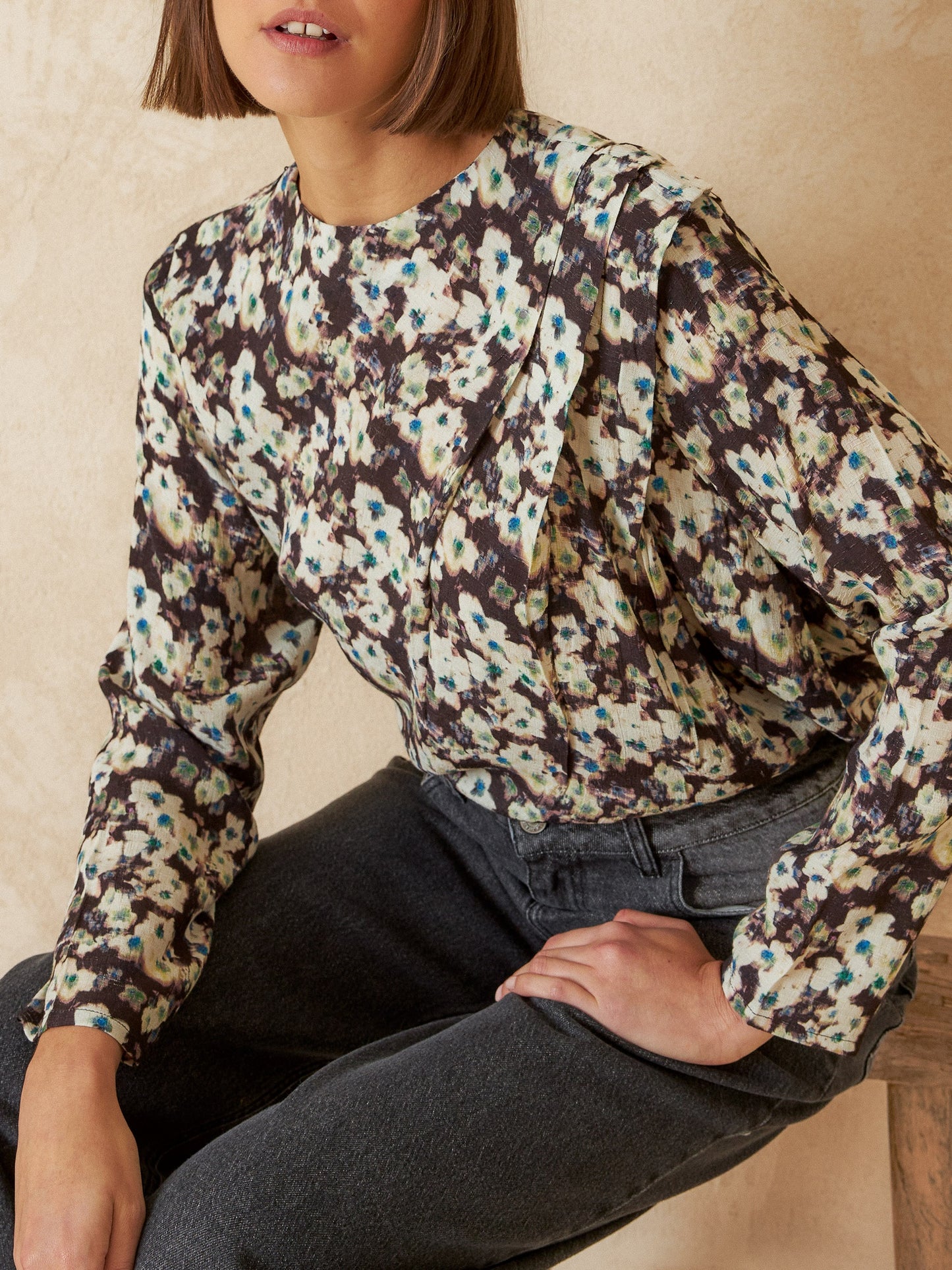 BLUSA DETALLES DRAPEADOS