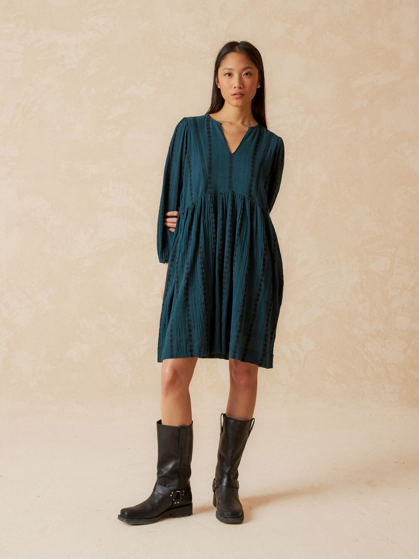 VESTIDO CORTO JAQUARD