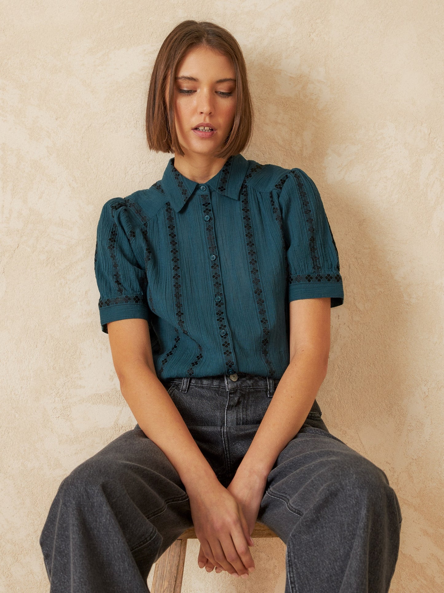 CAMISA JAQUARD CUELLO