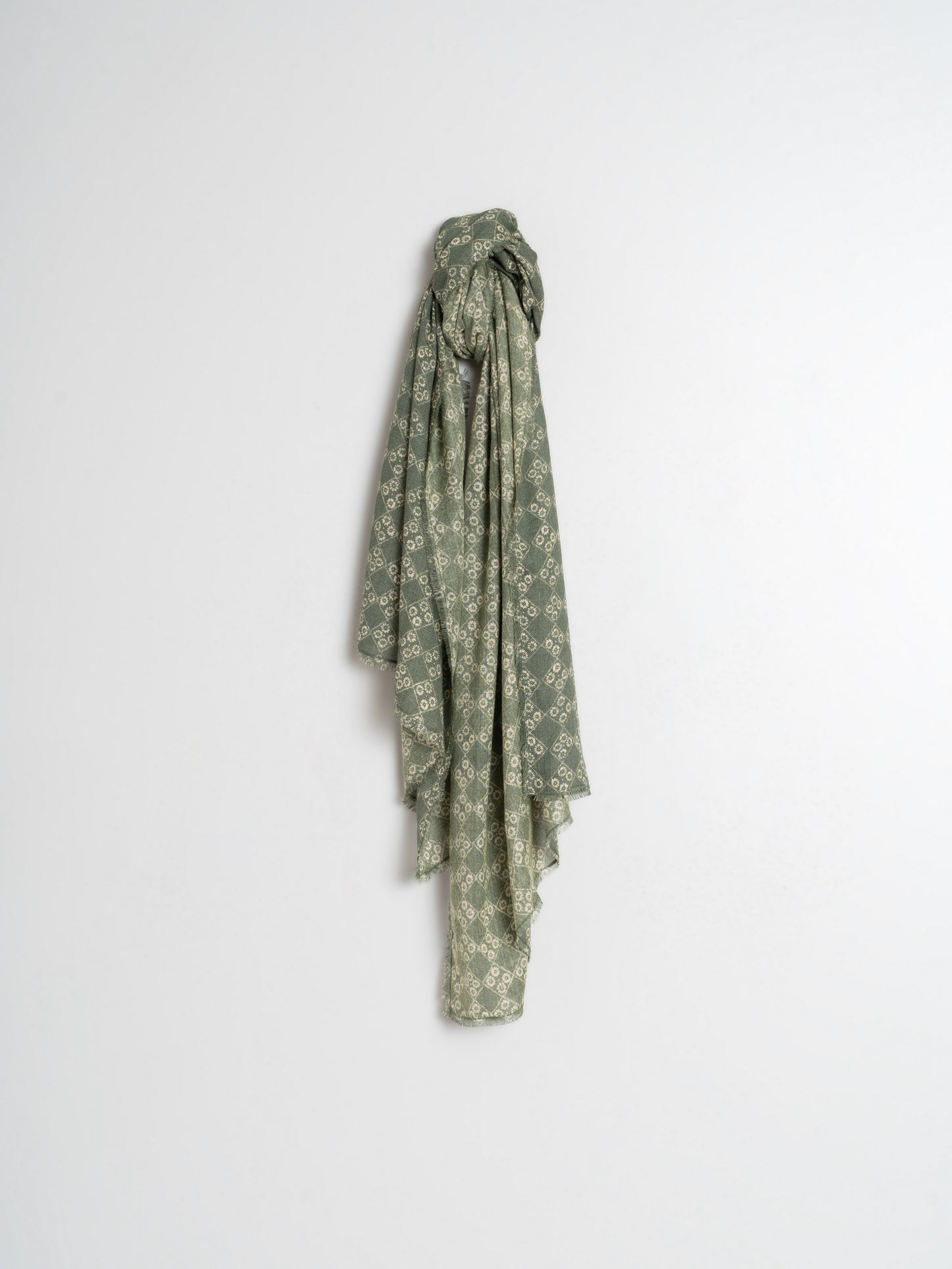 COLOR PRINTED SHAWL