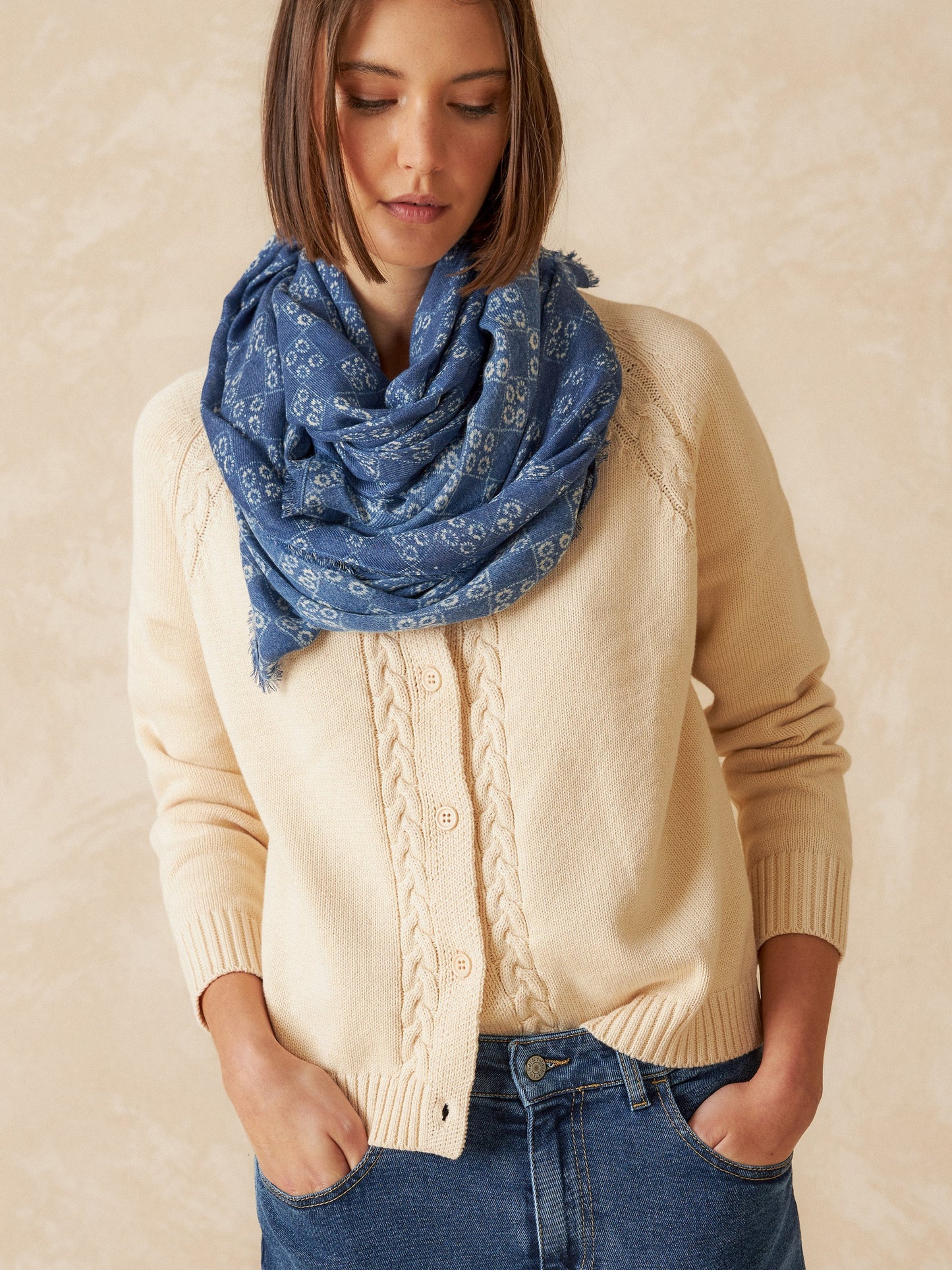 COLOR PRINTED SHAWL