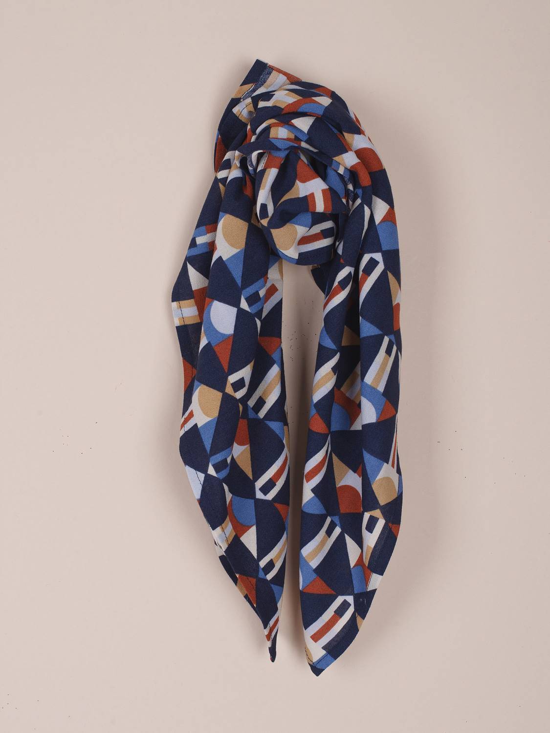 PAÑUELO ESTAMPADO GEOMÉTRICO