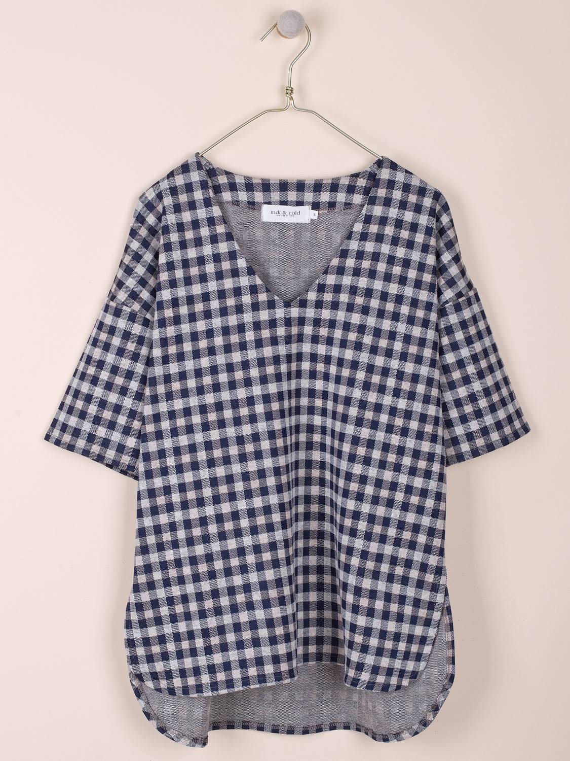 T-SHIRT À CARREAUX AVEC DOS EN V