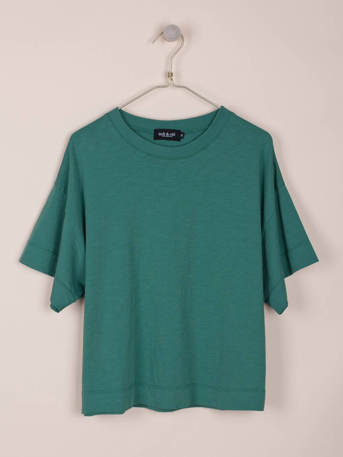 T-SHIRT DYE GARMENT