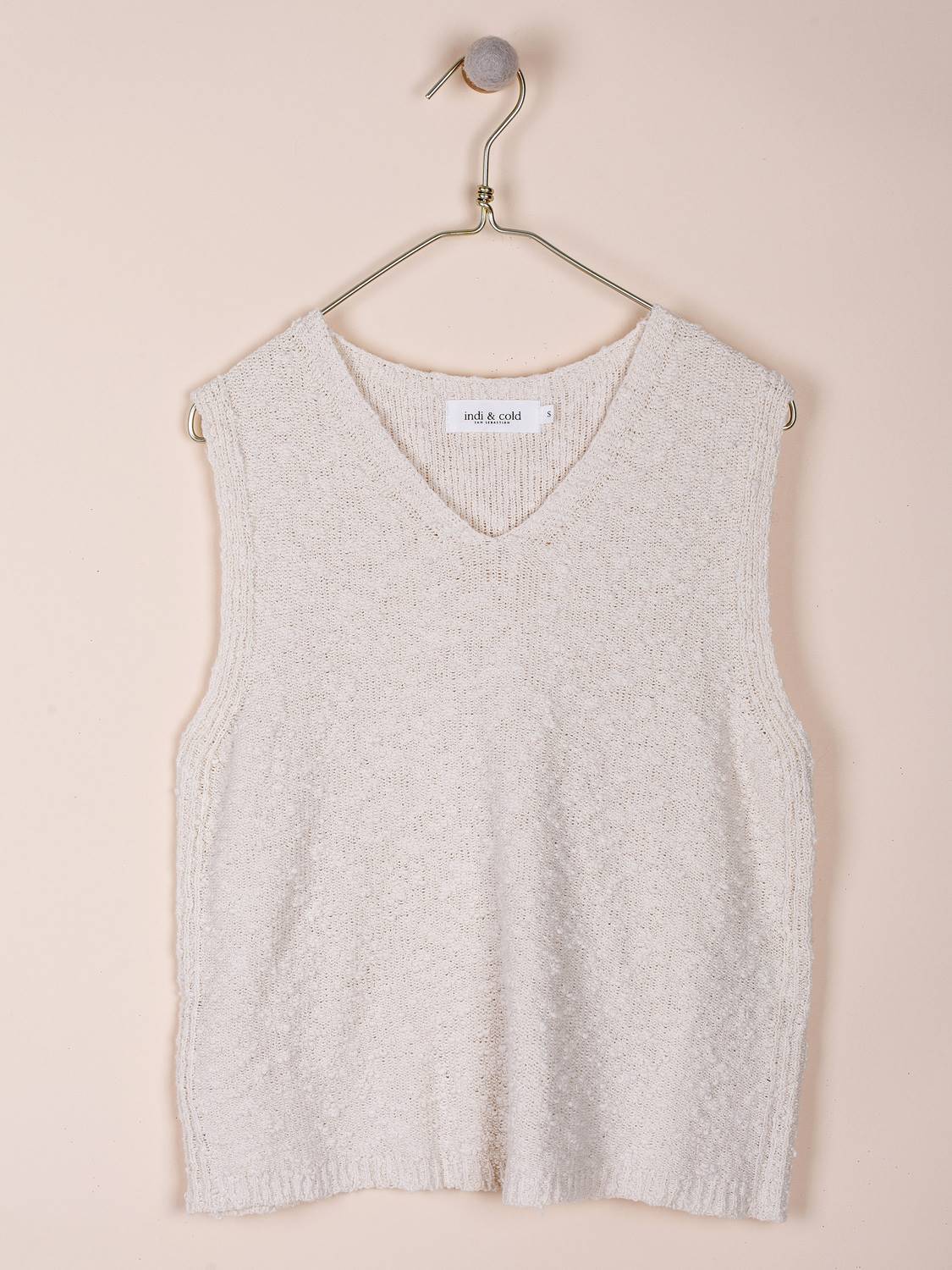 RUSTIC KNITTED VEST