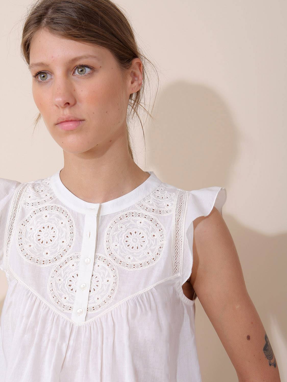 BLUSA BORDADA ALGODÓN
