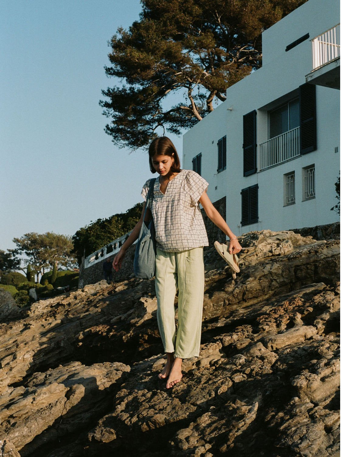 PANTALON CROP AVEC TAILLE ÉLASTIQUÉE