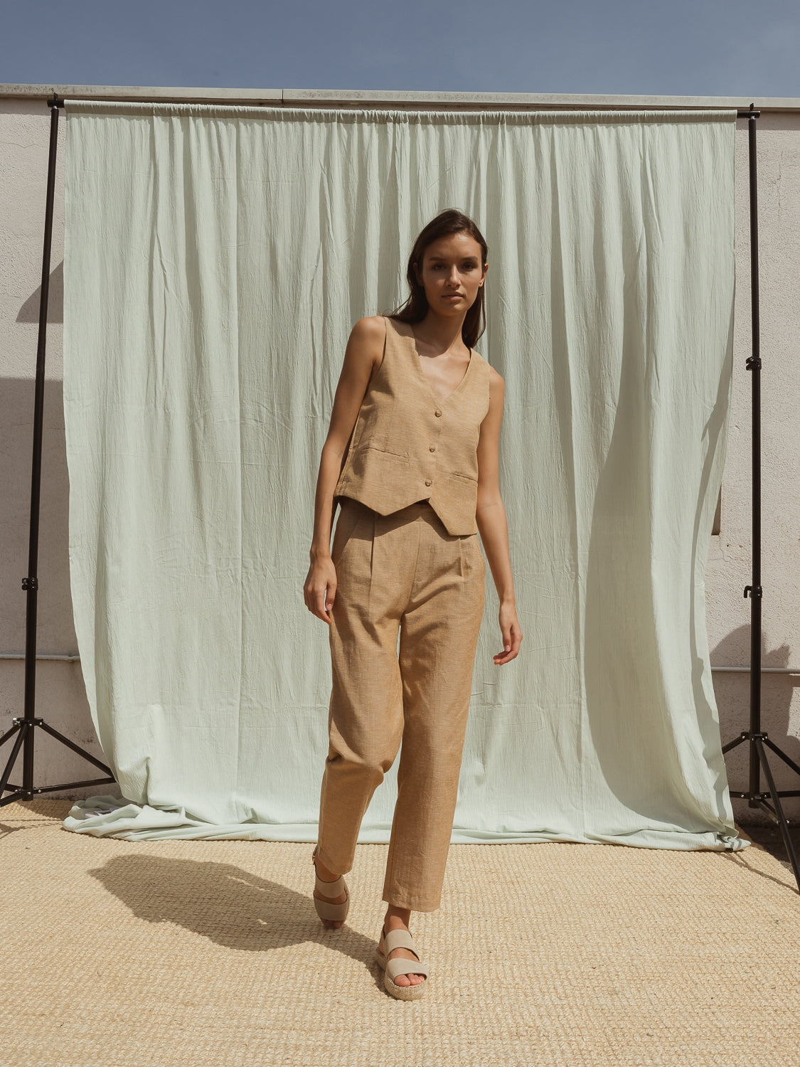 COTTON-LINEN VEST