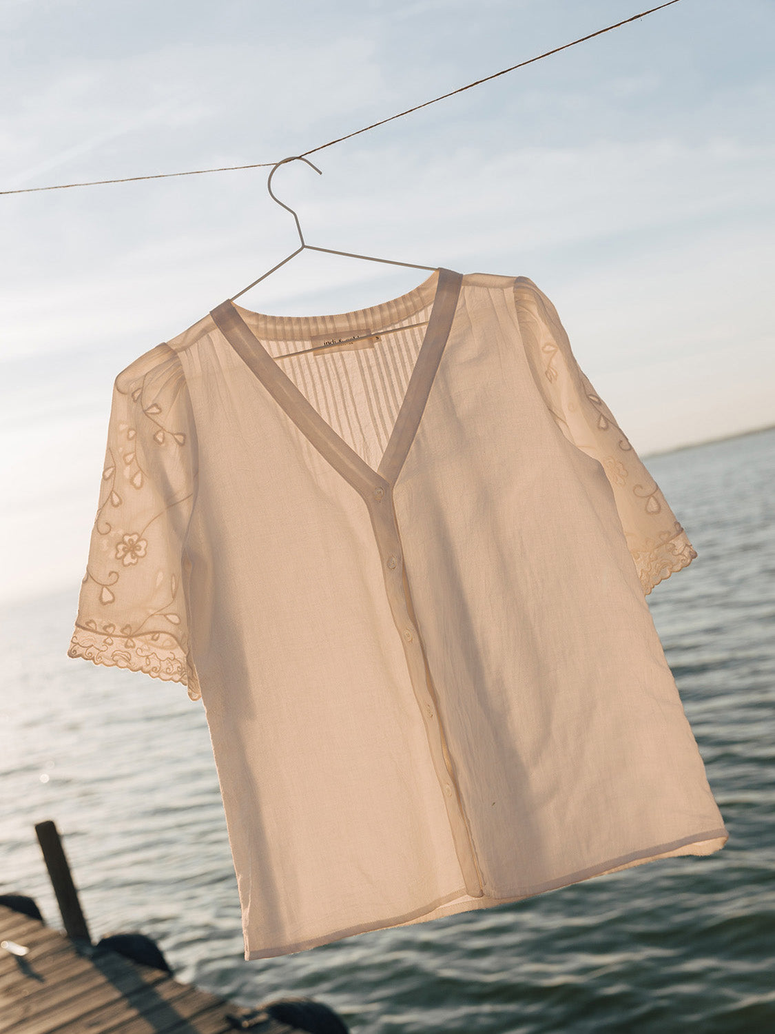 CAMISA PICO BORDADOS