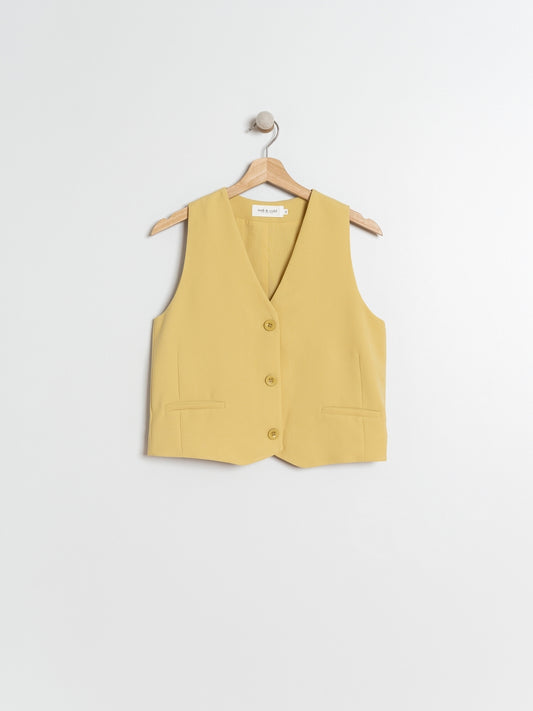 TAILORED VEST