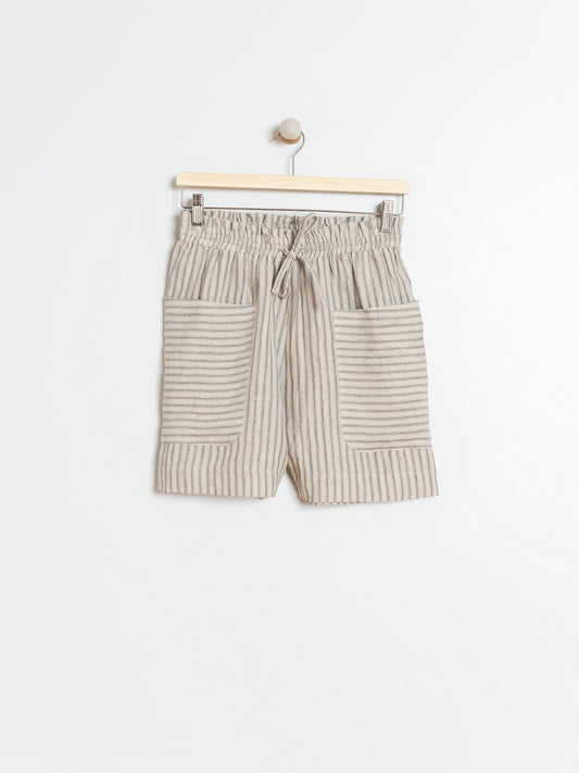 SHORTS RAYAS LINO