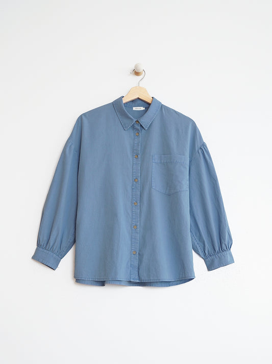 CAMISA OVERSIZE ABULLONADA