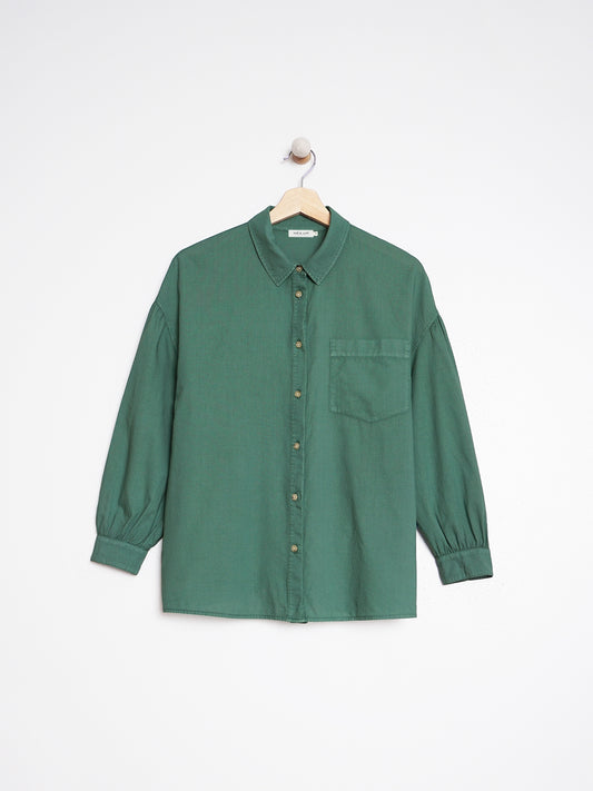 CAMISA OVERSIZE ABULLONADA