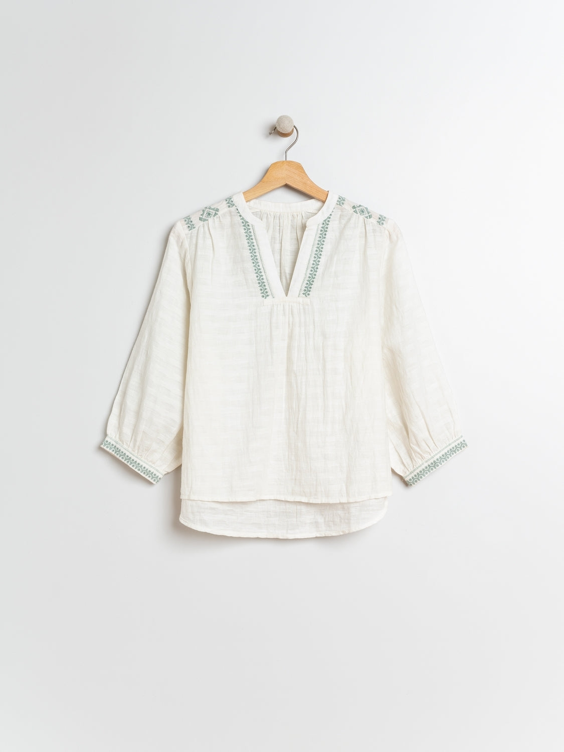 SHIRT WITH EMBROIDERY