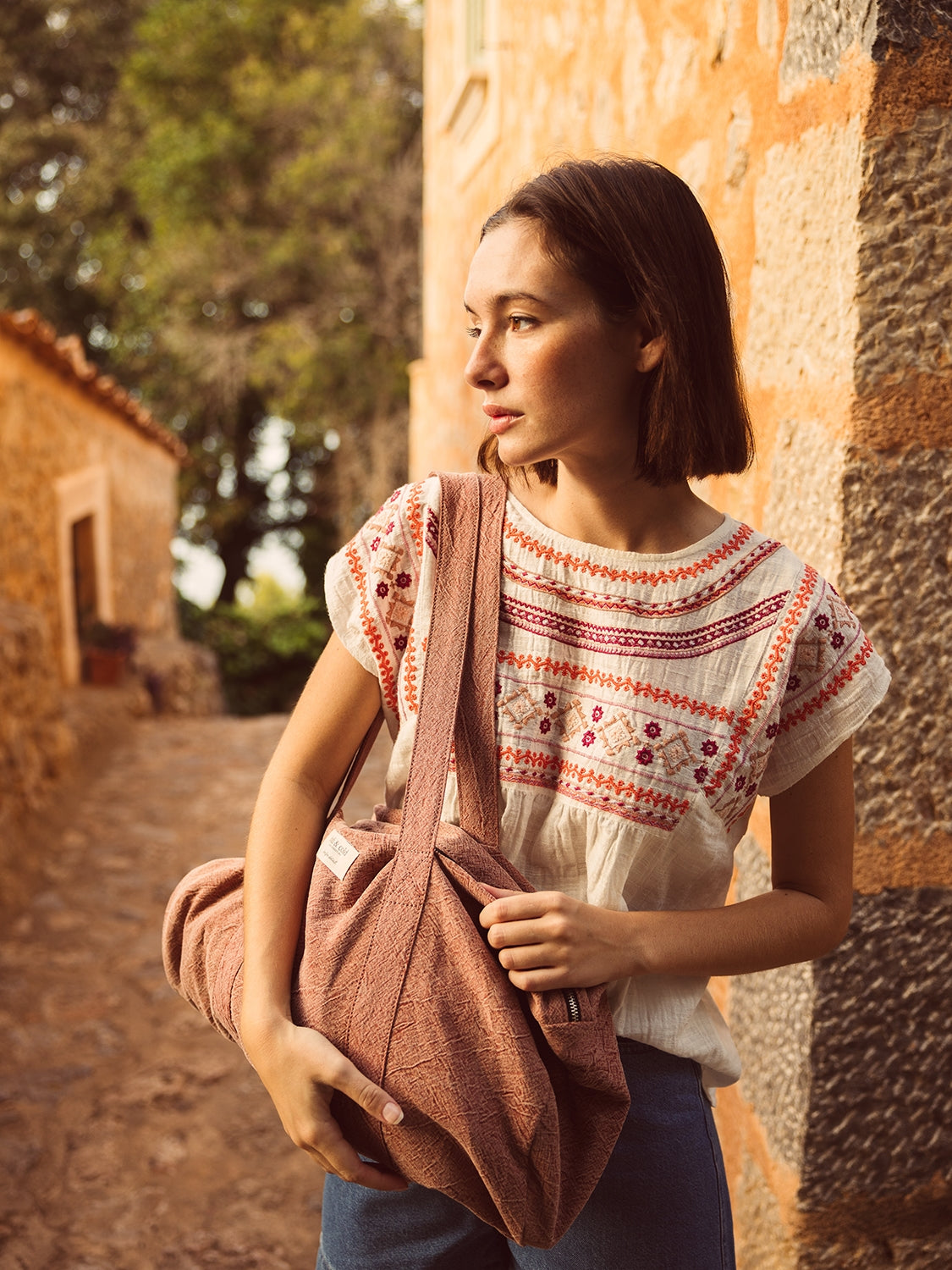 CAMISA ÉTNICA CORTA