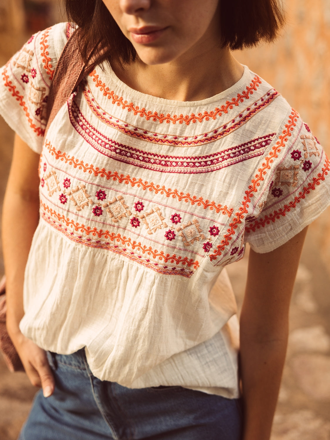 CAMISA ÉTNICA CORTA