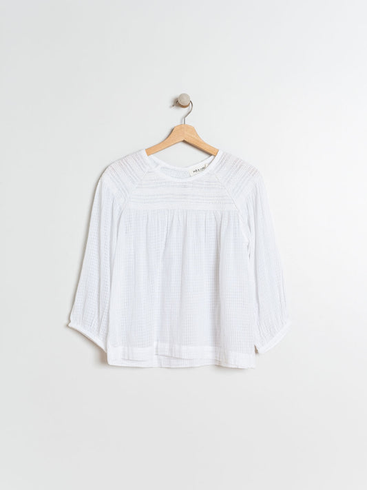 BLUSA CON  ENGOMADOS