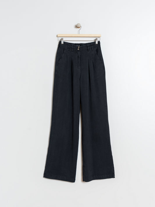 PANTALÓN EN LYOCELL
