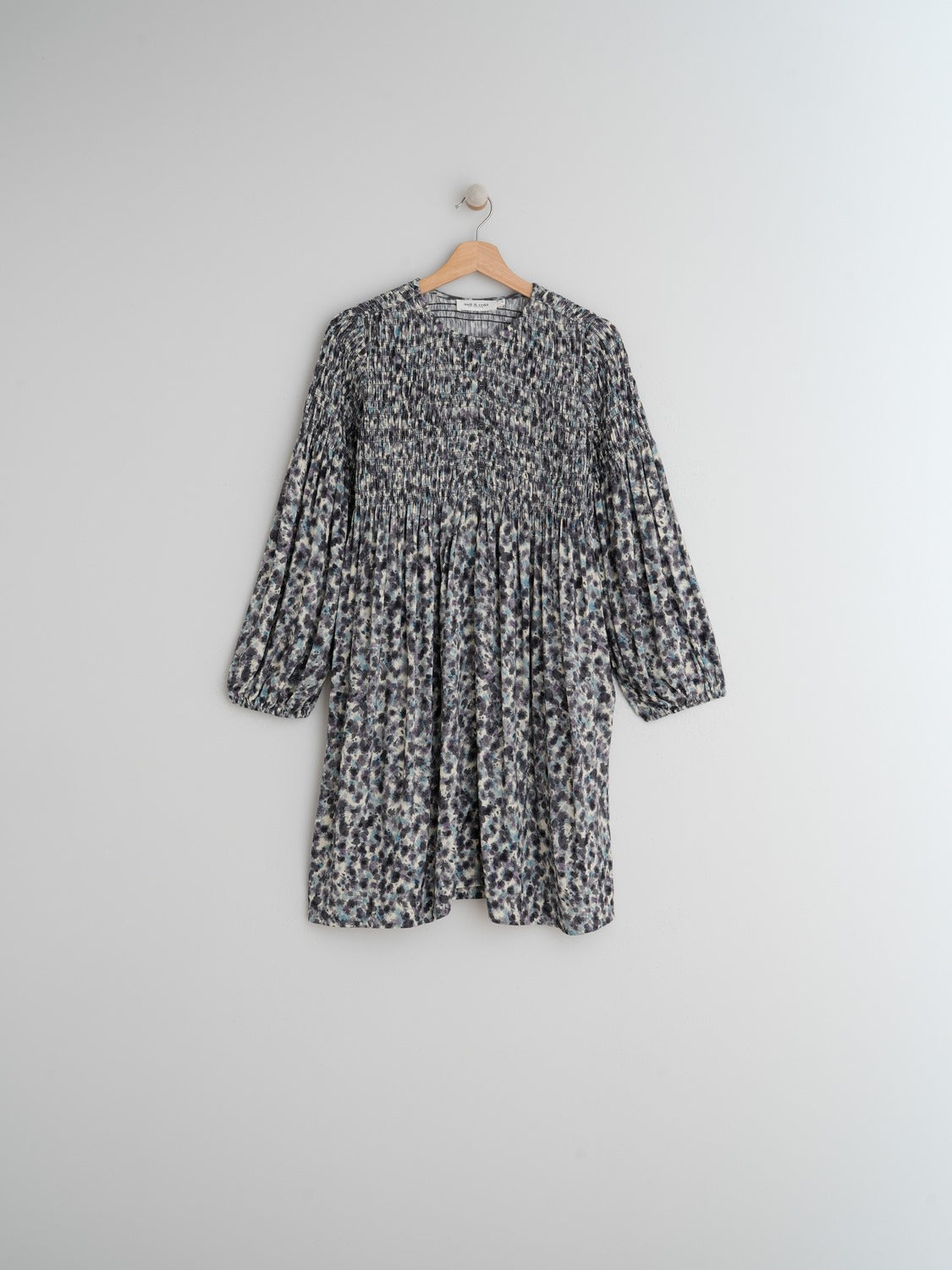VESTIDO DETALLE SMOKE