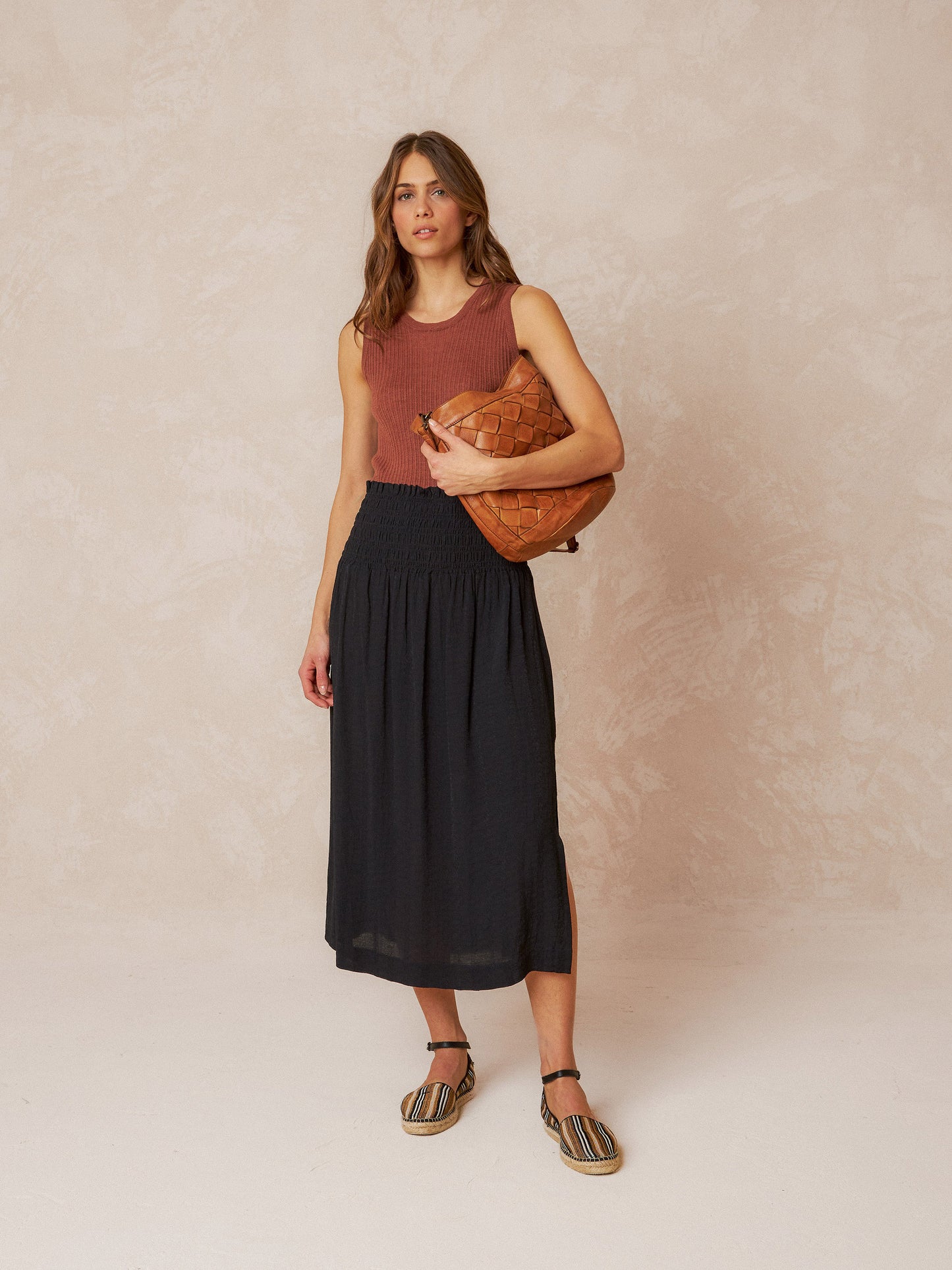 FALDA MIDI ENGOMADA