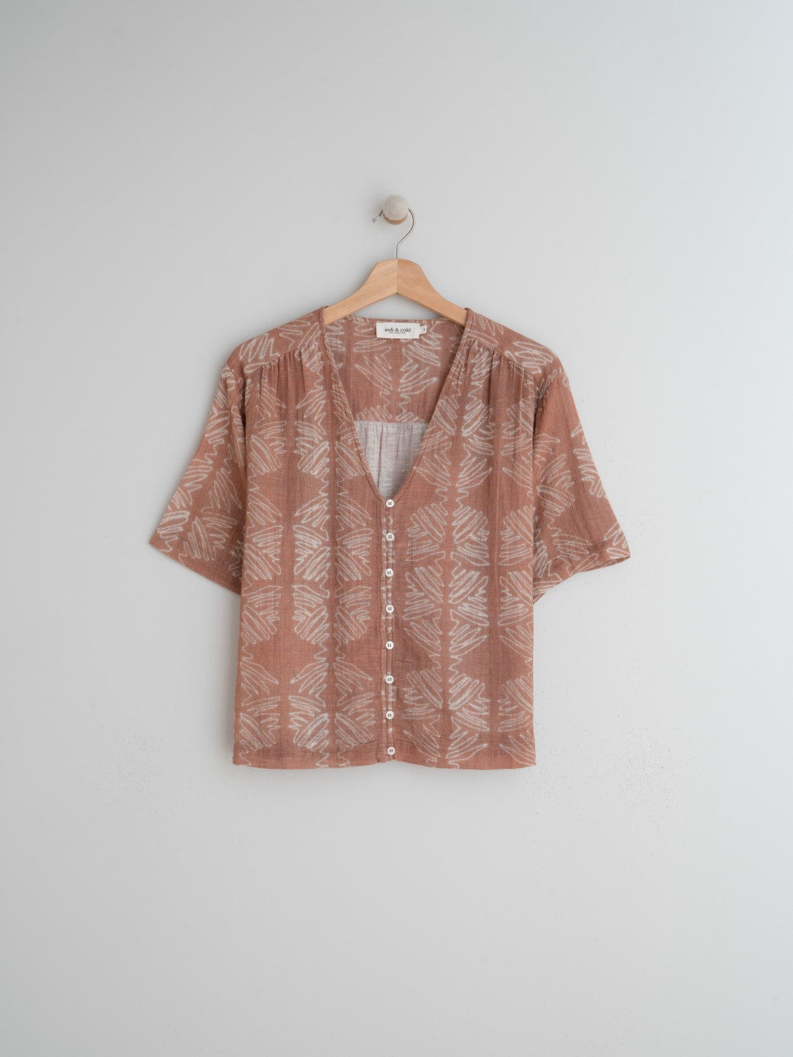 V-NECK SHIRT