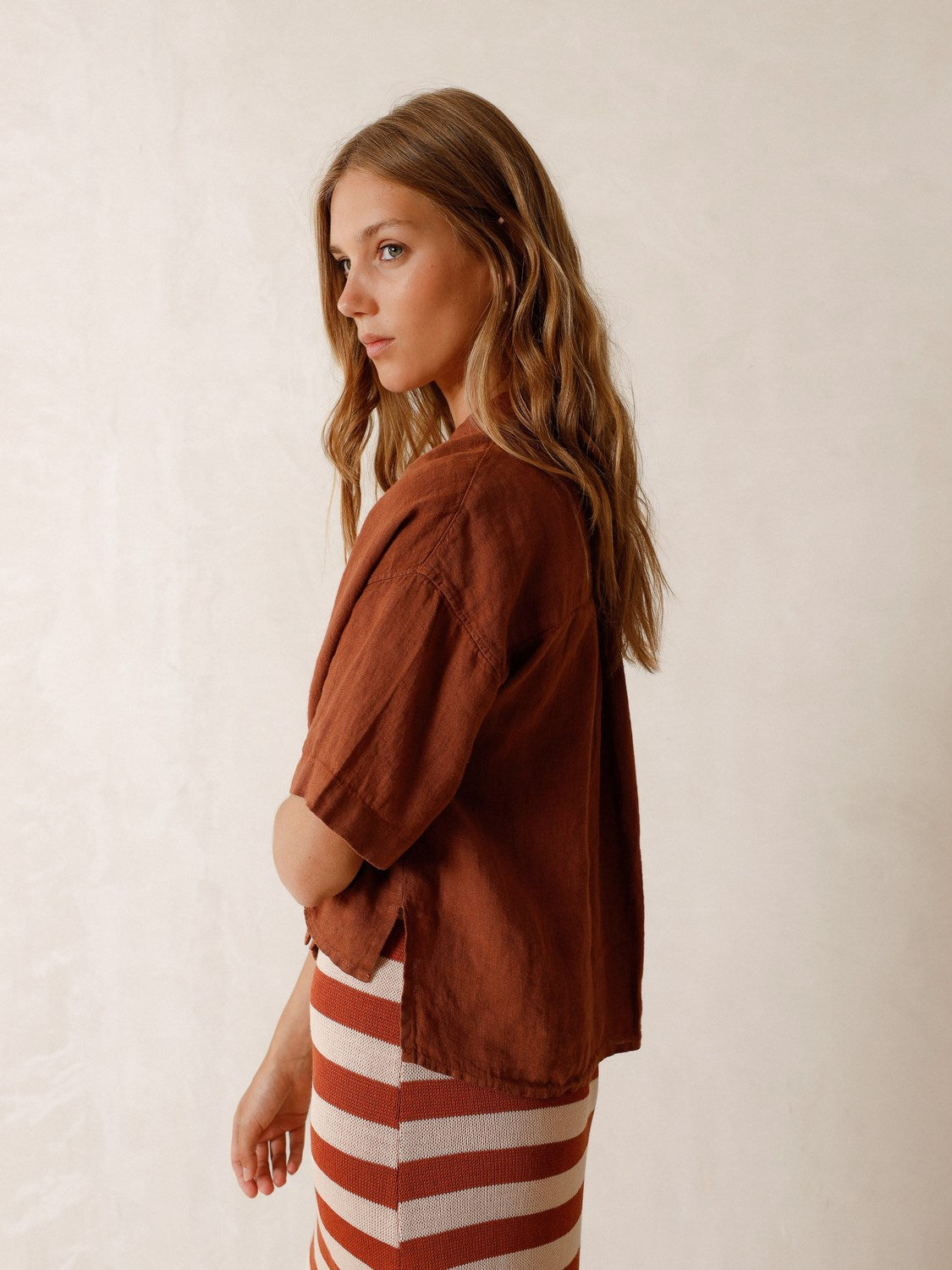 CROP LINEN SHIRT