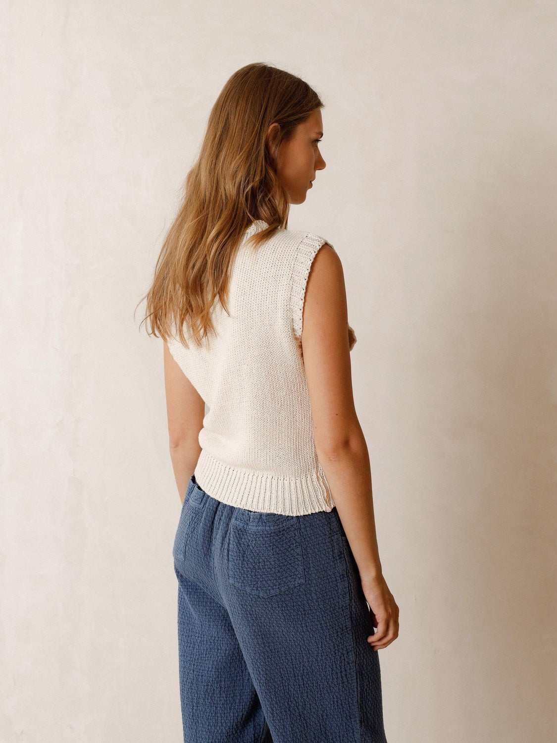 BOUCLE KNIT VEST