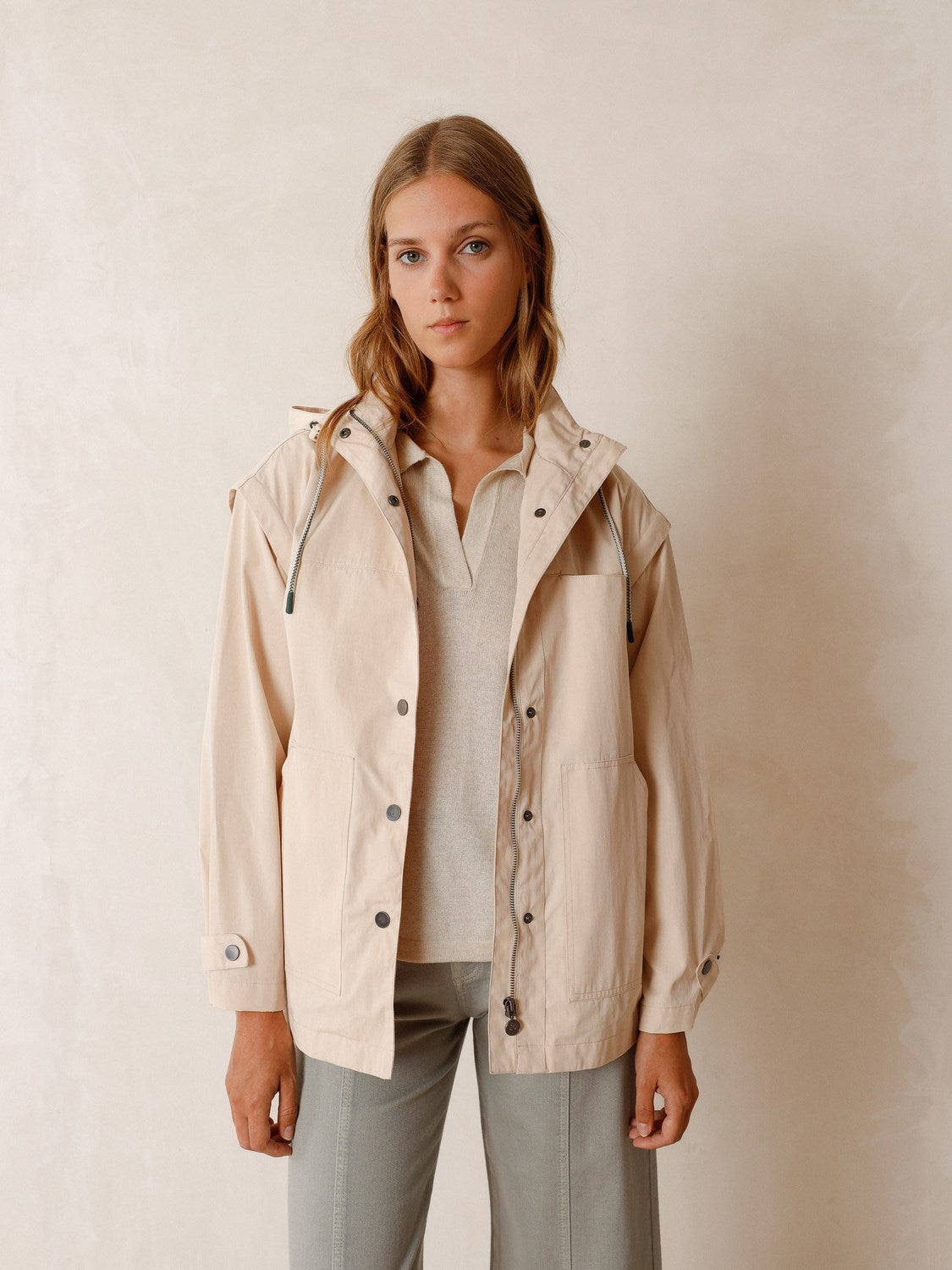 GABARDINA TÉCNICA CONVERTIBLE