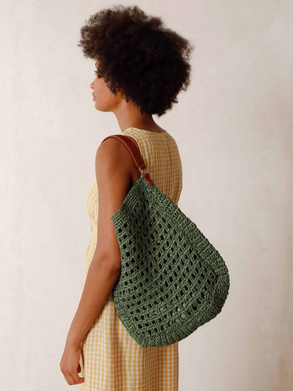 DÉTAIL DU SAC EN RAPHIA