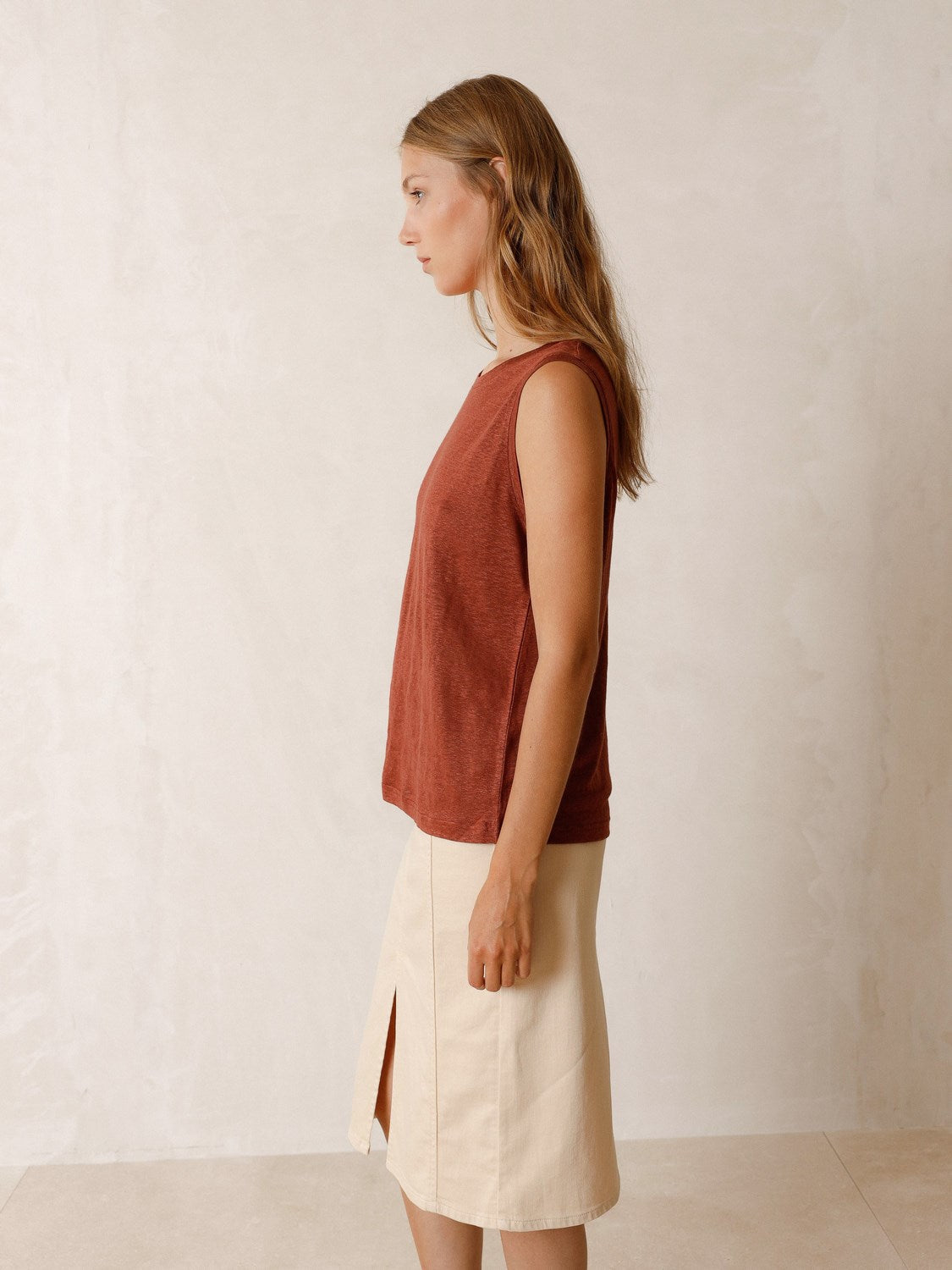 ARMHOLE SLEEVE T-SHIRT