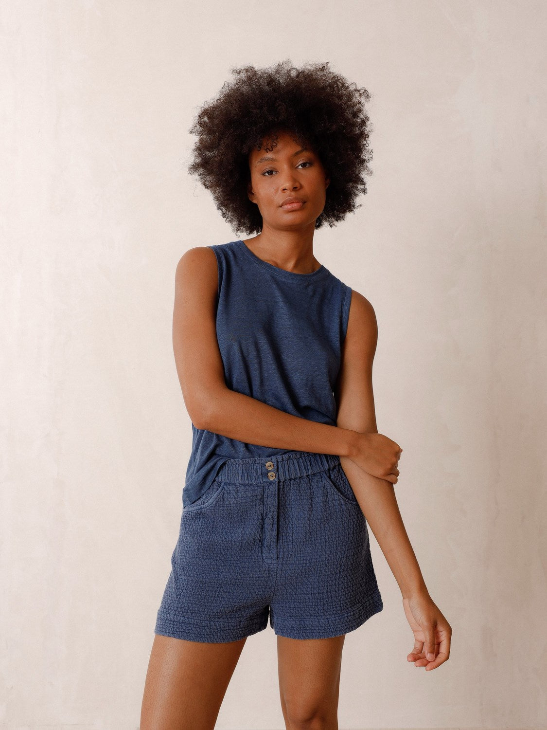 ARMHOLE SLEEVE T-SHIRT
