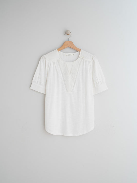 CAMISETA COMBINADA BORDADOS