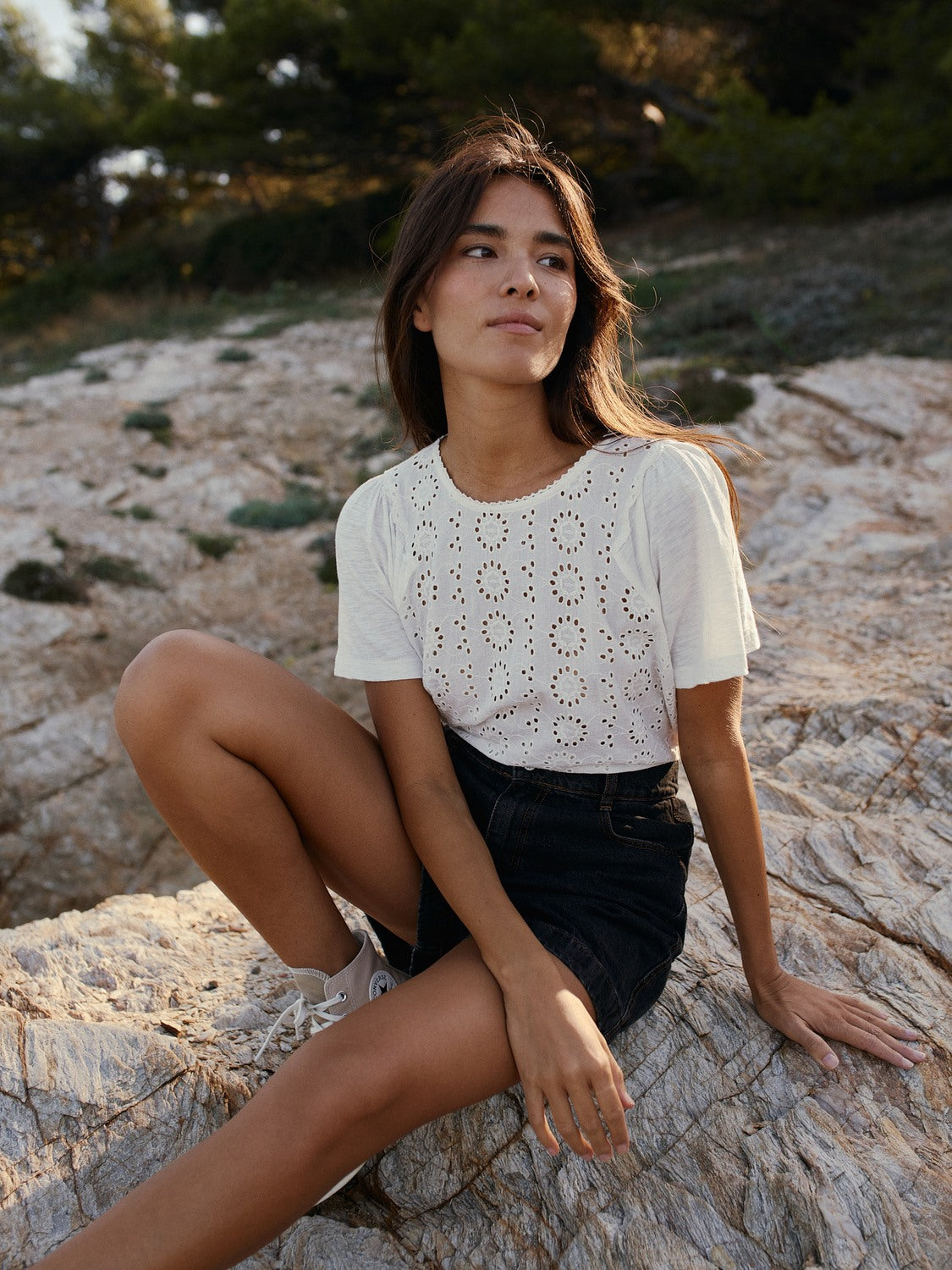 CAMISETA CORTA COMBINADA