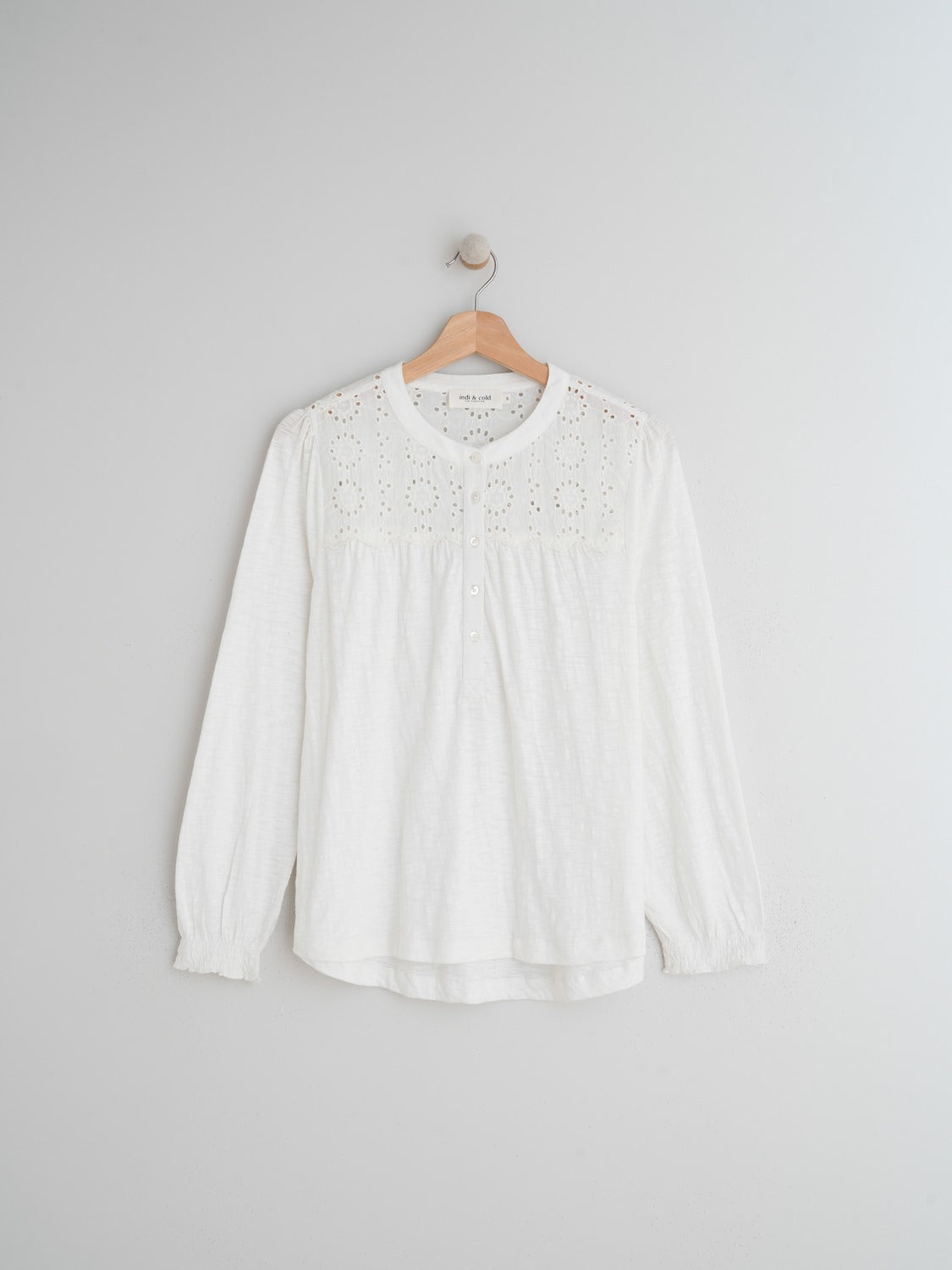 CAMISETA COMBINADA BORDADA